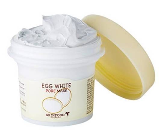 Eine Gesichtsmaske der Marke Skinfood in der Version Ess White